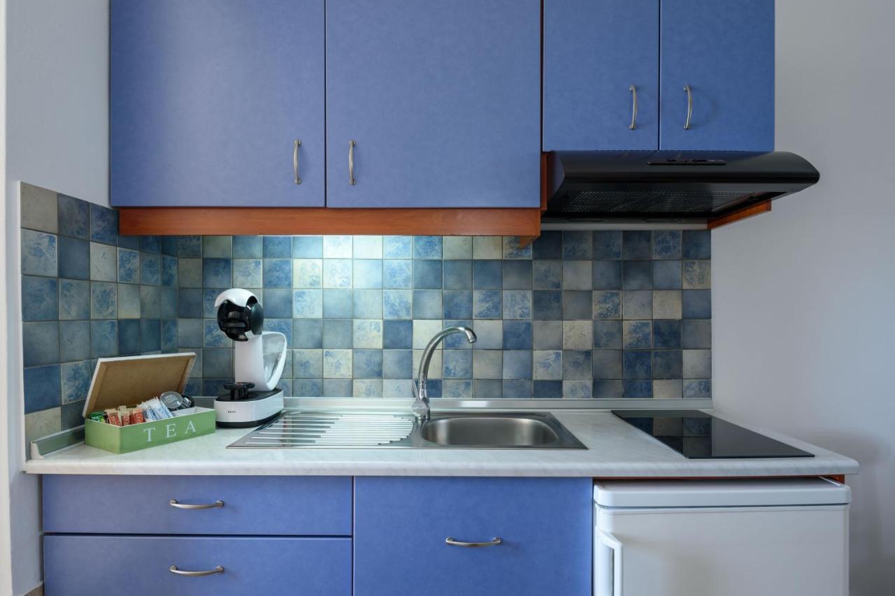 Mirabeli Apartments & Suites ポロニア エクステリア 写真