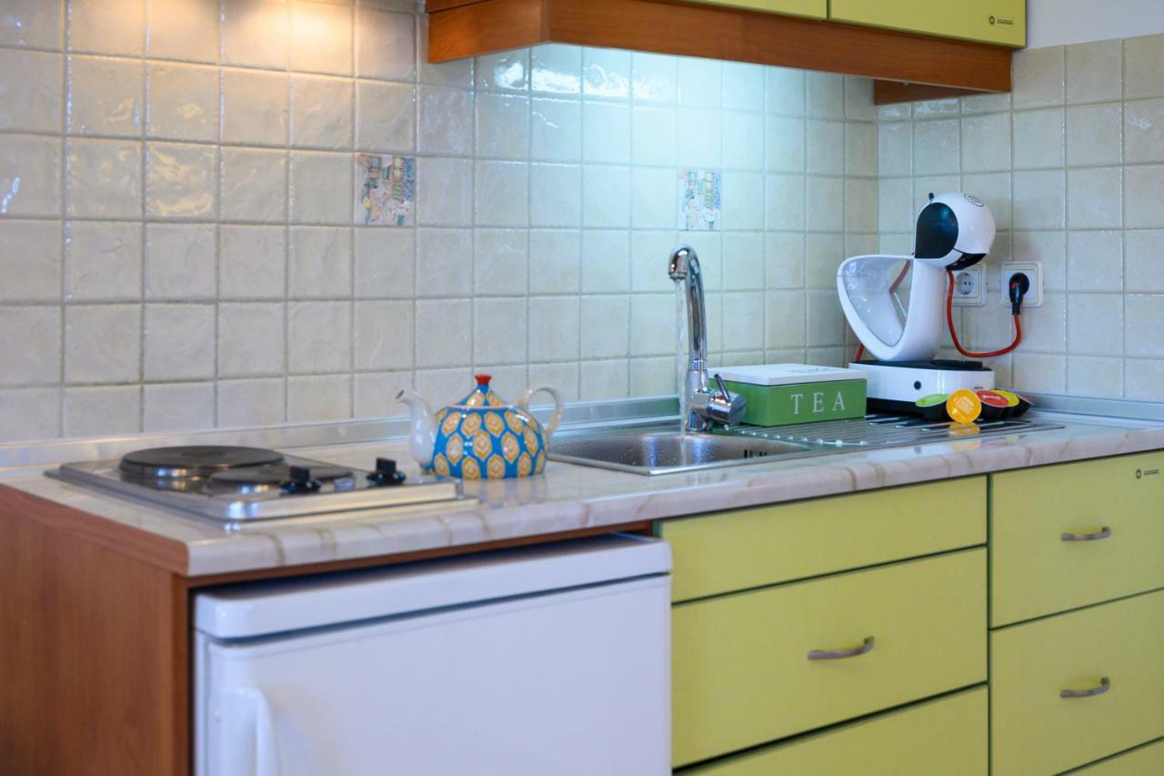 Mirabeli Apartments & Suites ポロニア エクステリア 写真
